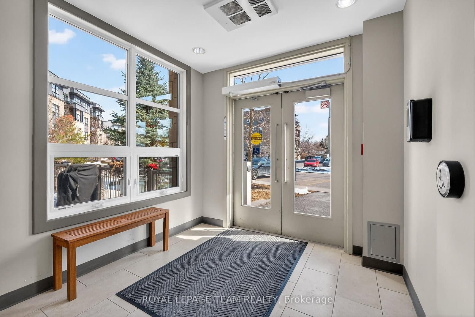 302 - 100 Montblanc Private, Ottawa, ON — photo 3