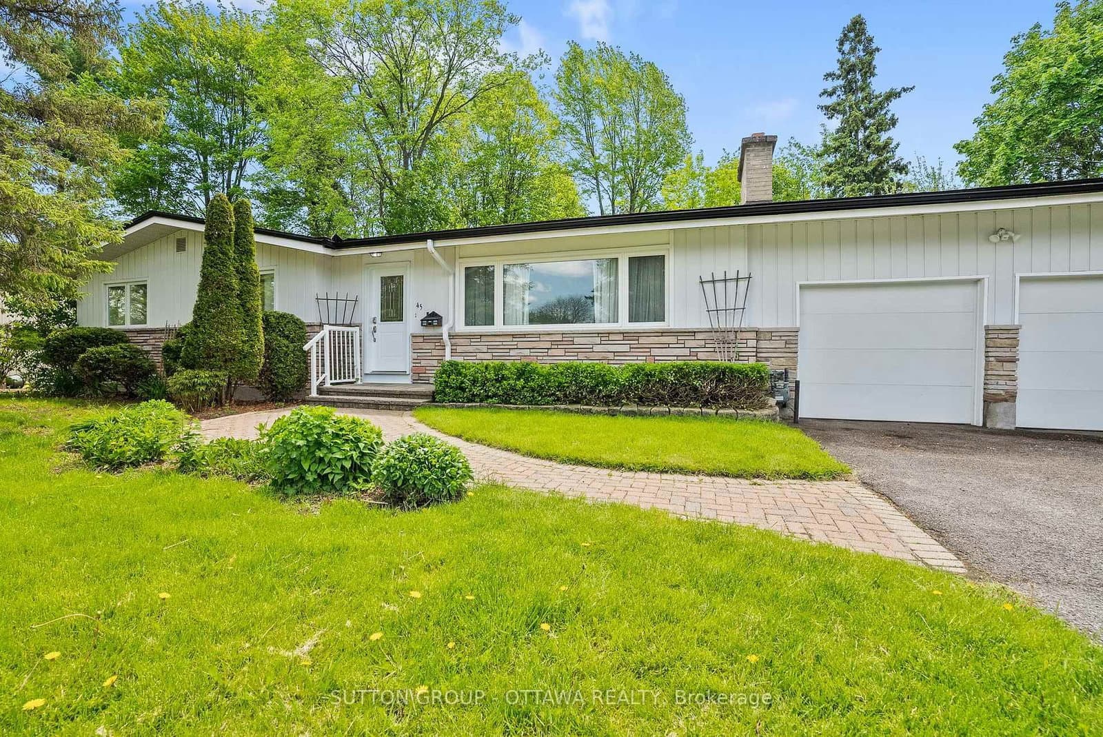 45 Larkspur Drive, Ottawa, ON — photo 2