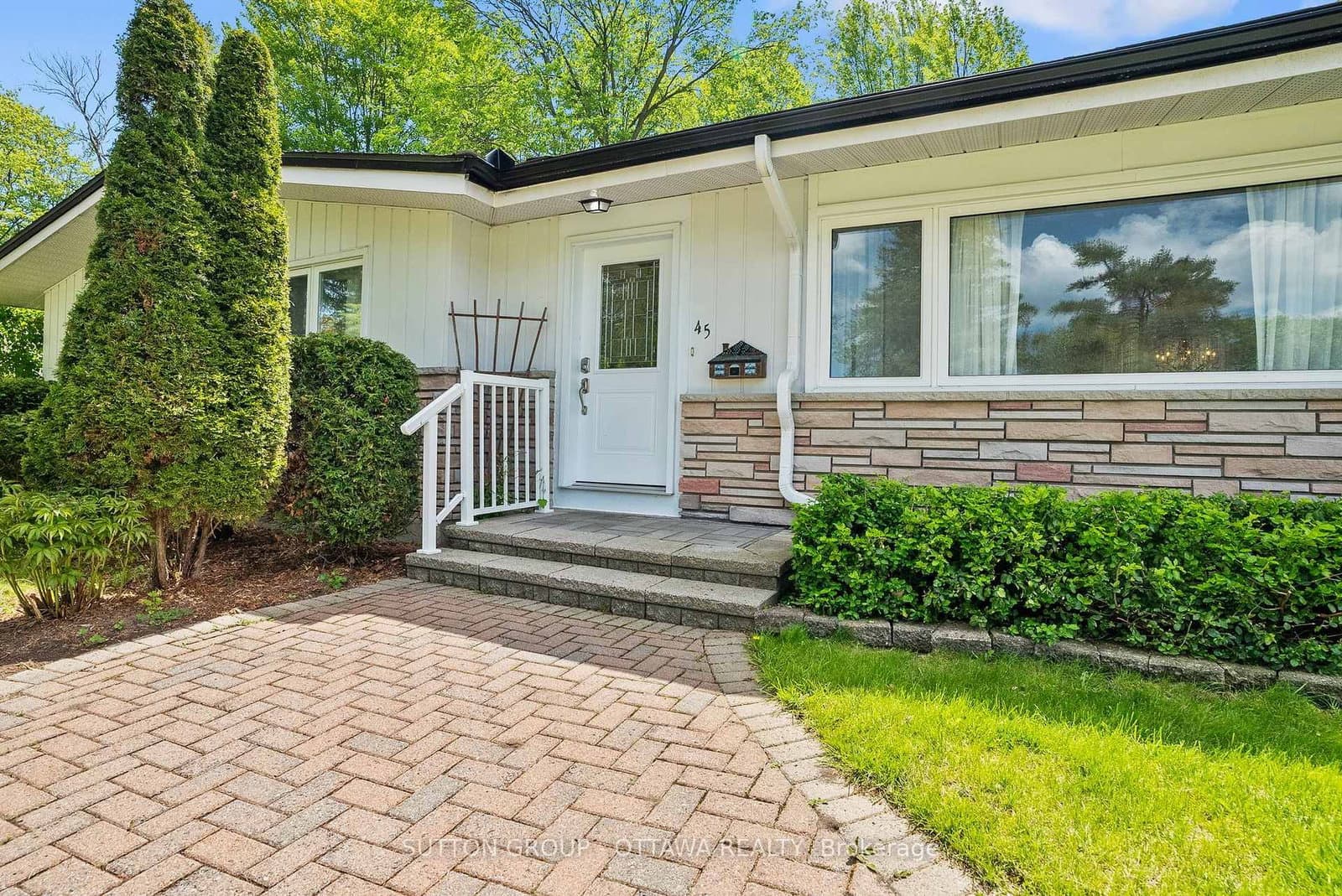 45 Larkspur Drive, Ottawa, ON — photo 3