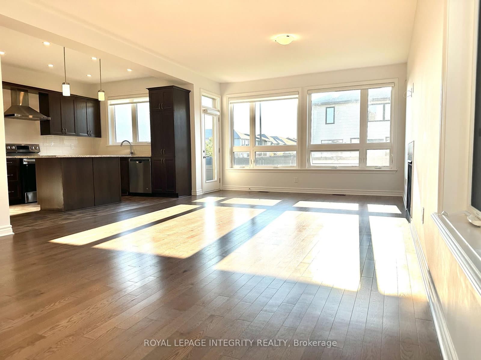 532 Supernova Street, Manotick, ON — photo 2