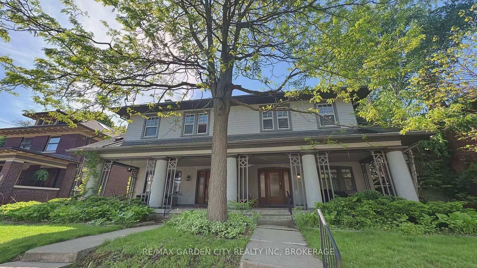 3 - 5 COLLEGE Street, St. Catharines, ON — photo 2