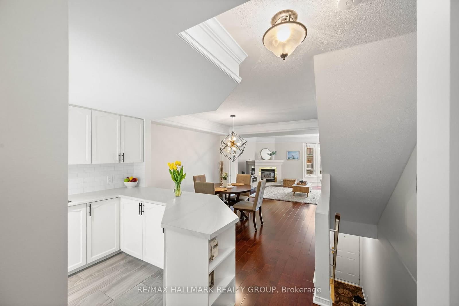 1109 Gablefield Private, Ottawa, ON — photo 2