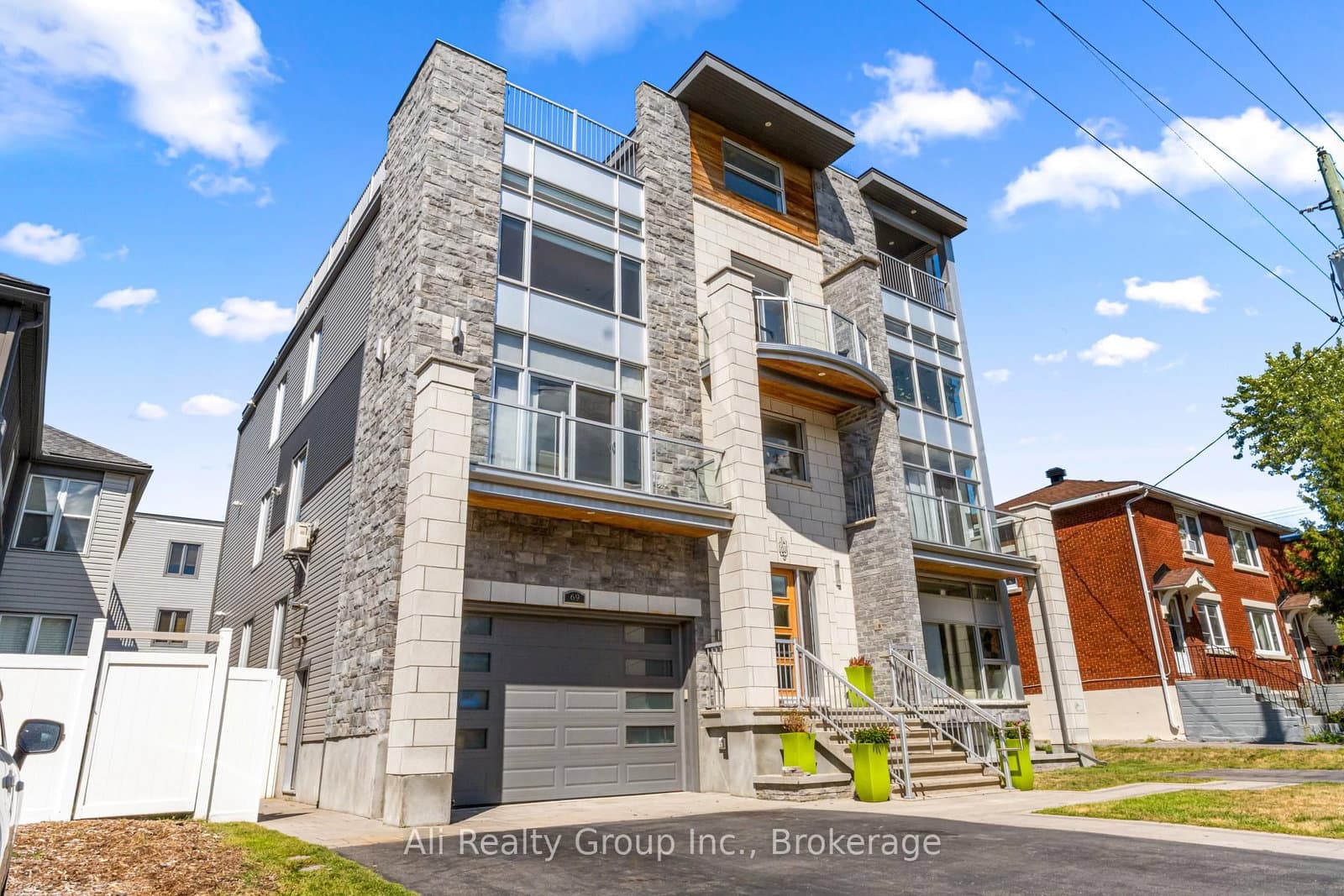 69 Donald Street, Ottawa, ON