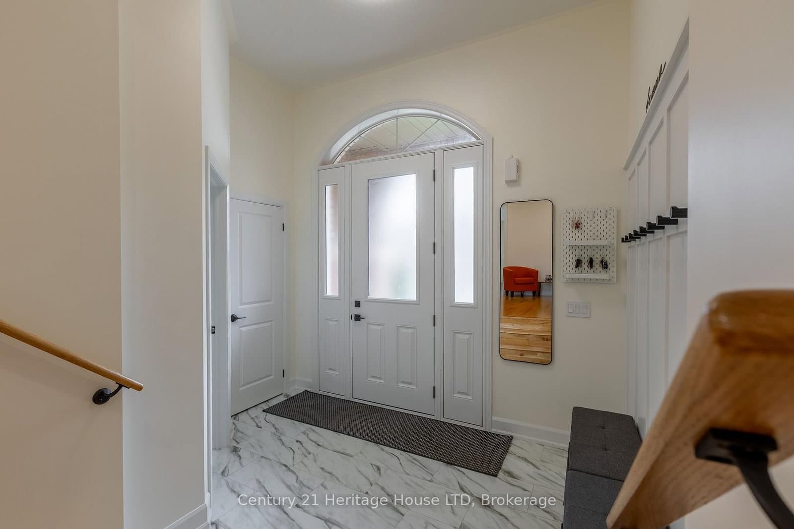 5 Juneberry Road, Thorold, ON — photo 2