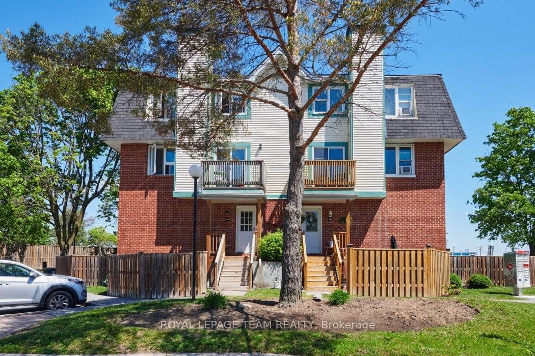 202 - 2 Terrace Drive, Ottawa, ON