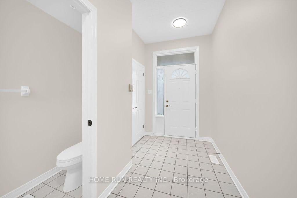 102 Kimberwick Crescent, Ottawa, ON — photo 3