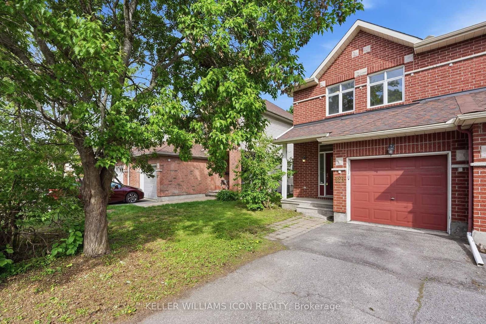 121 Thornbury Crescent, Nepean, ON