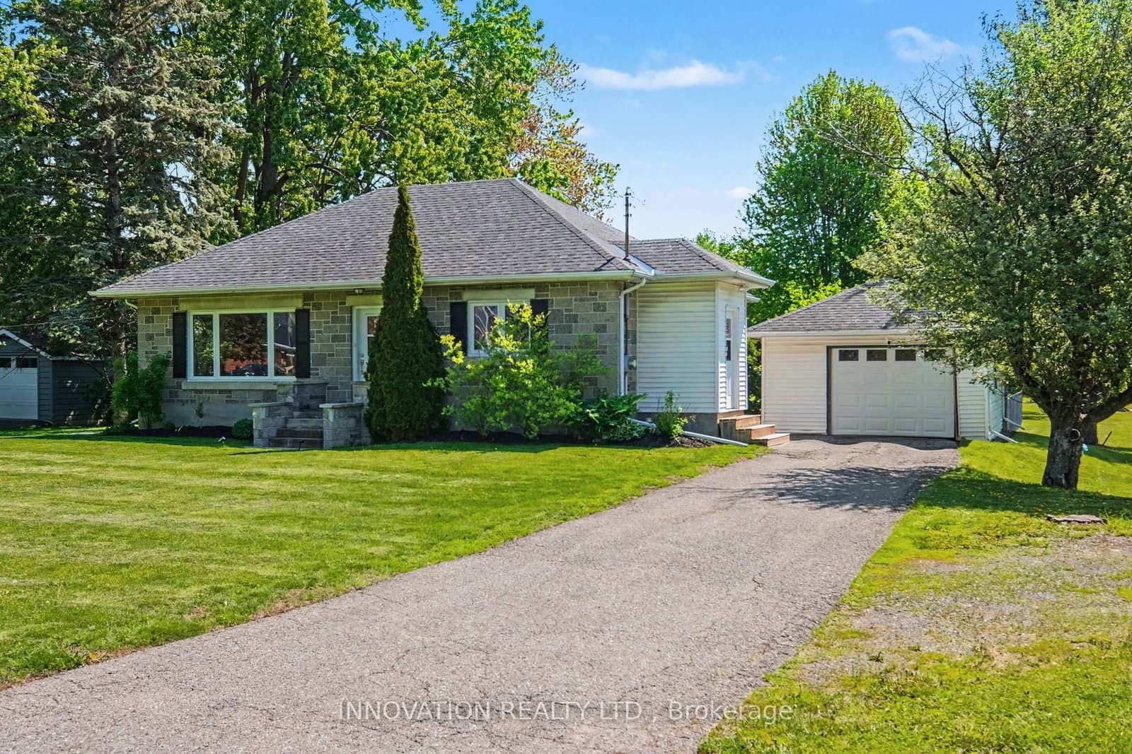 6563 Prince Of Wales Drive, North Gower, ON — photo 2