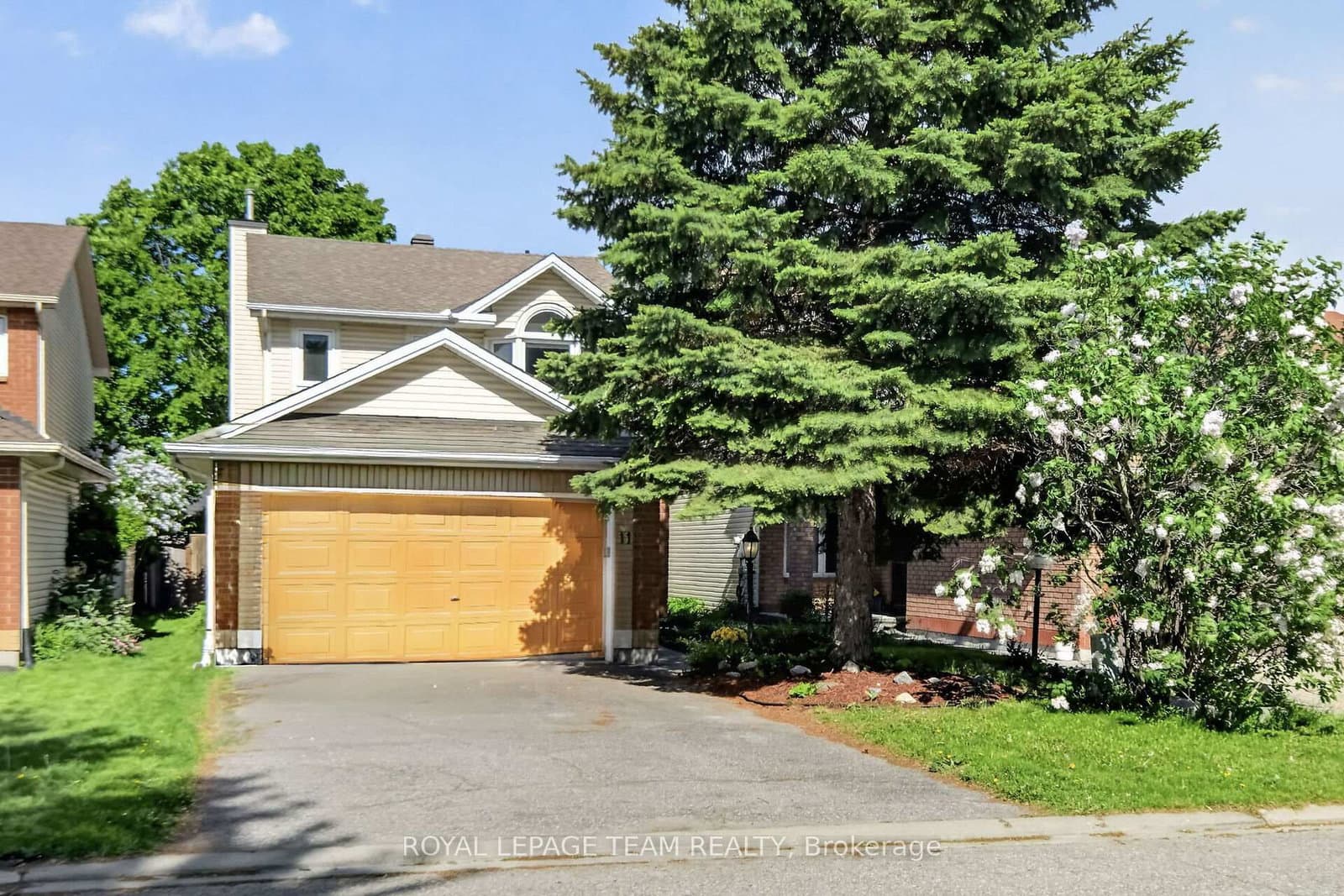 11 Avonhurst Avenue, Ottawa, ON
