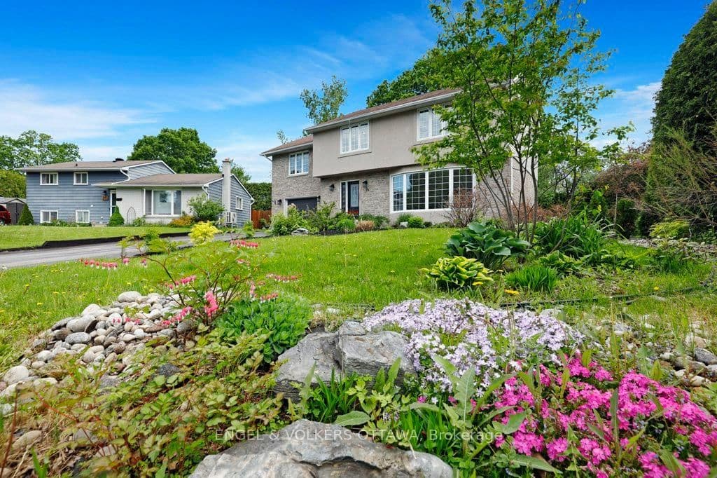 23 Biscayne Crescent, Ottawa, ON — photo 2