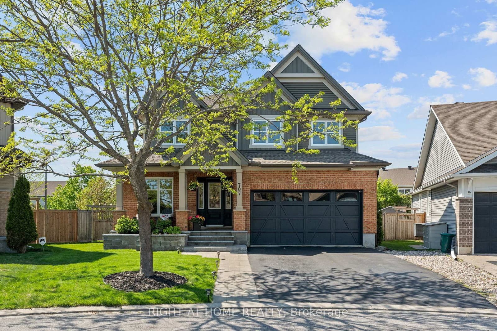 707 Wrangler Circle, Stittsville, ON