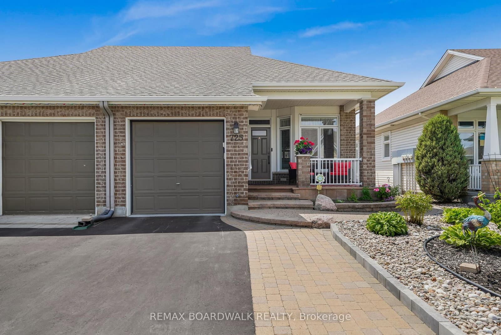 725 Cabris Crescent, Ottawa, ON