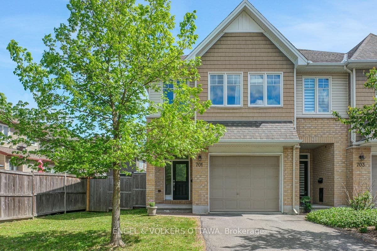 701 Hazelnut Crescent, Ottawa, ON