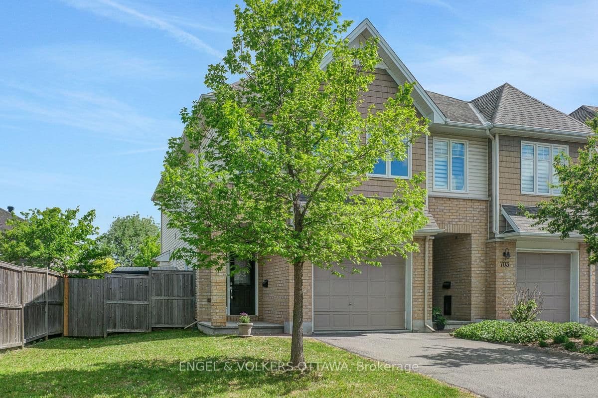 701 Hazelnut Crescent, Ottawa, ON — photo 3