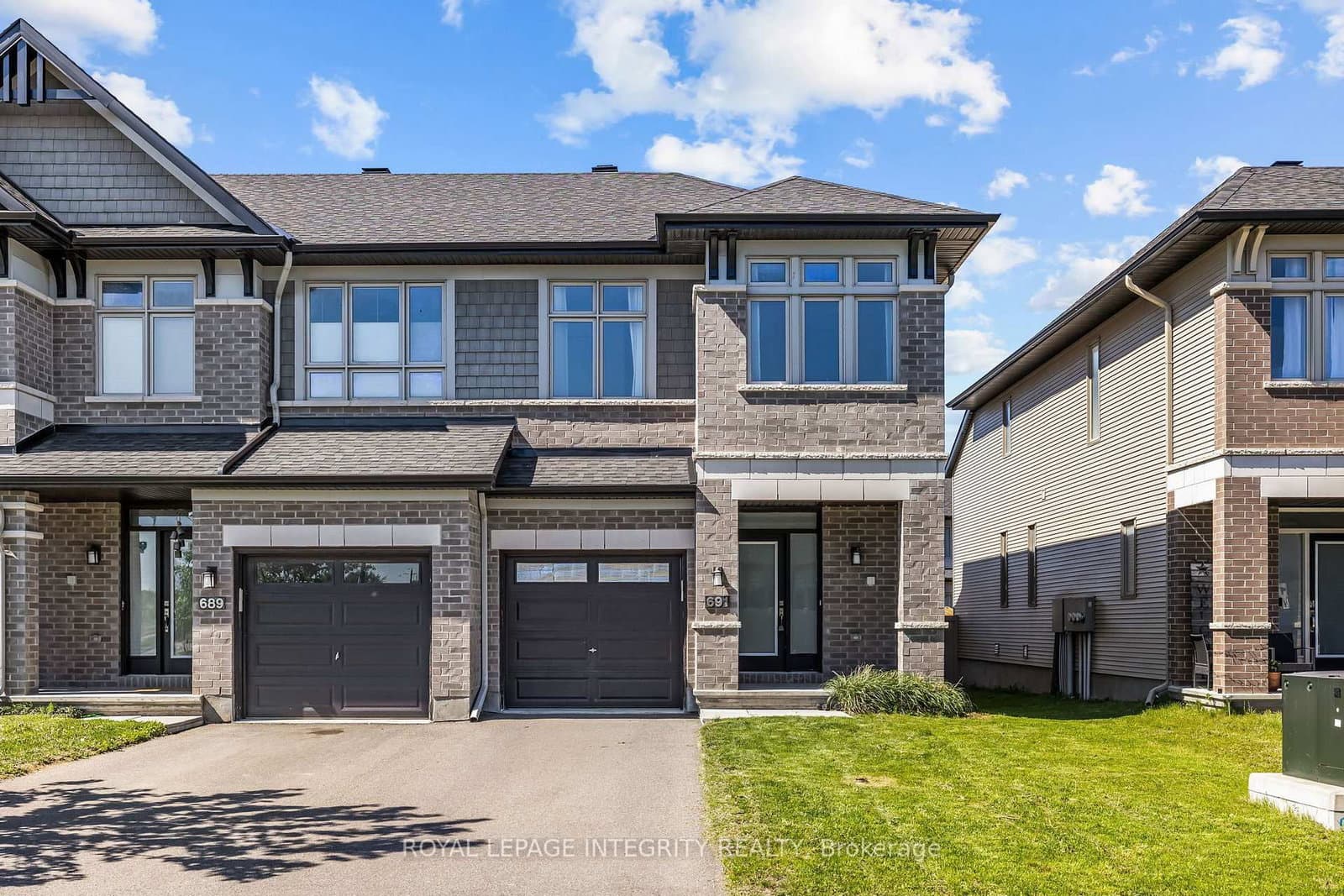 691 Capricorn Circle, Ottawa, ON