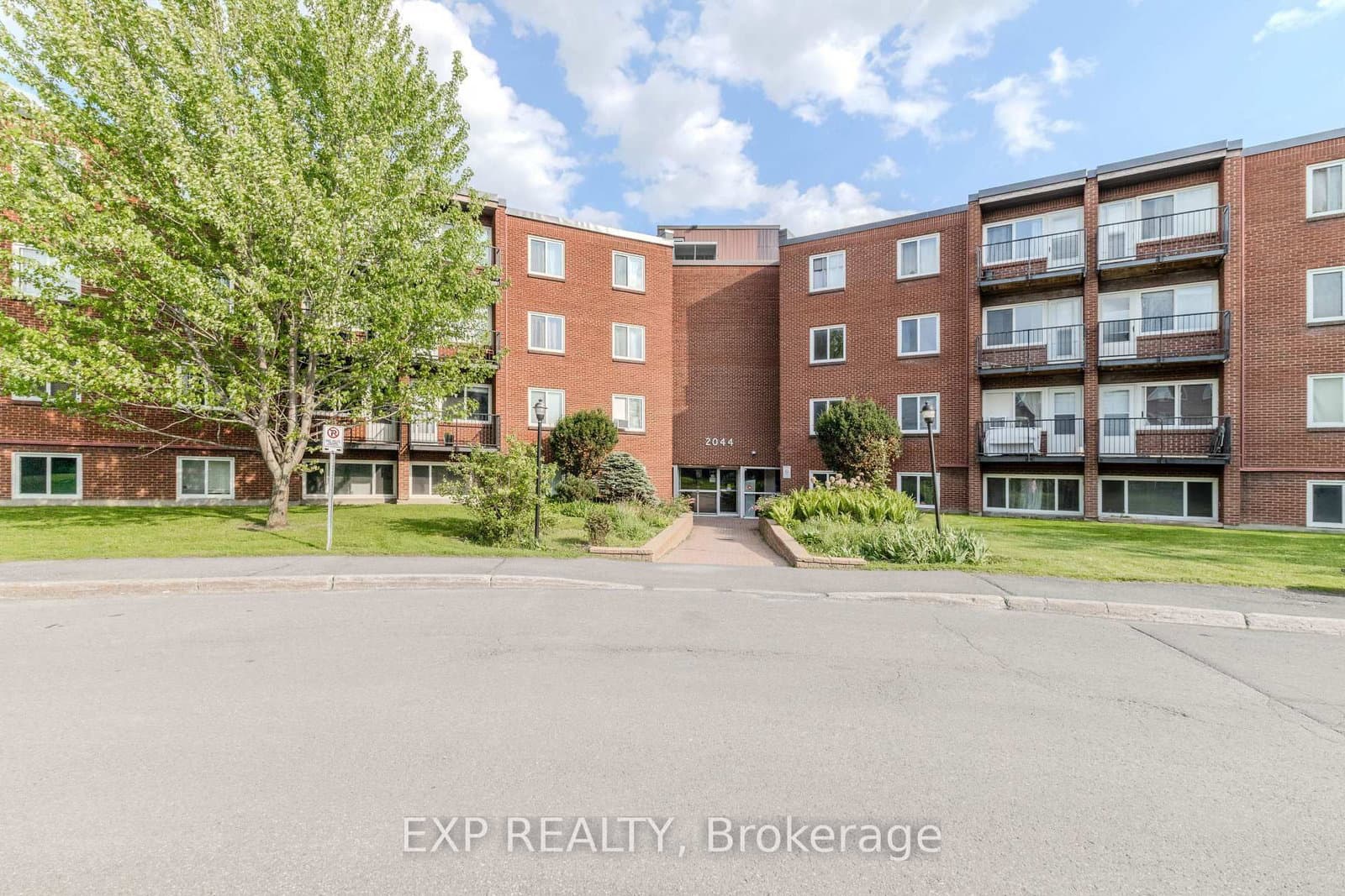 404 B - 2044 Arrowsmith Drive, Ottawa, ON