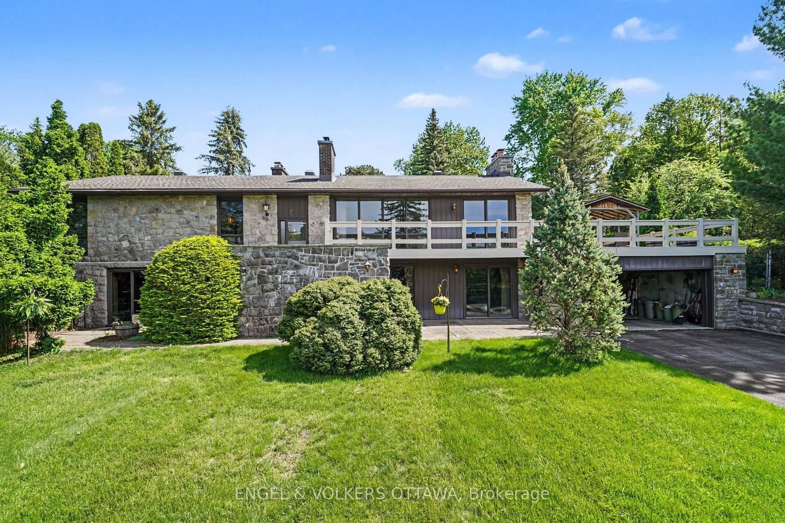 17 Goodwood Drive, Ottawa, ON