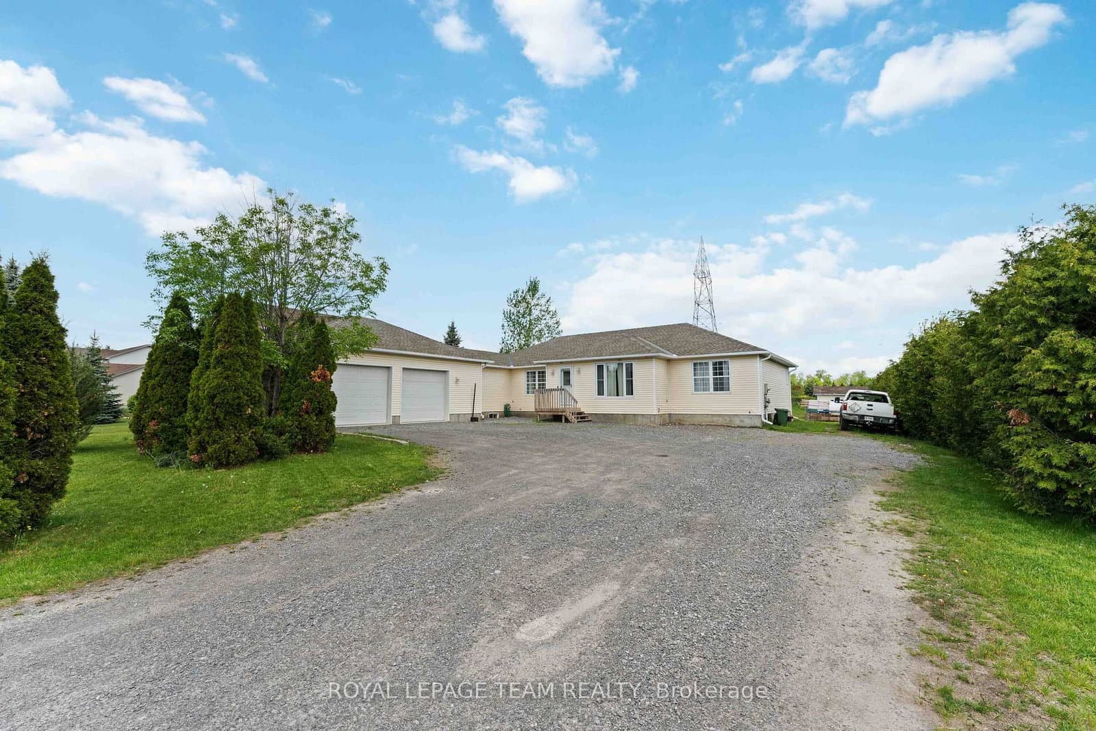 1628 Stanleyfield Crescent, Greely, ON