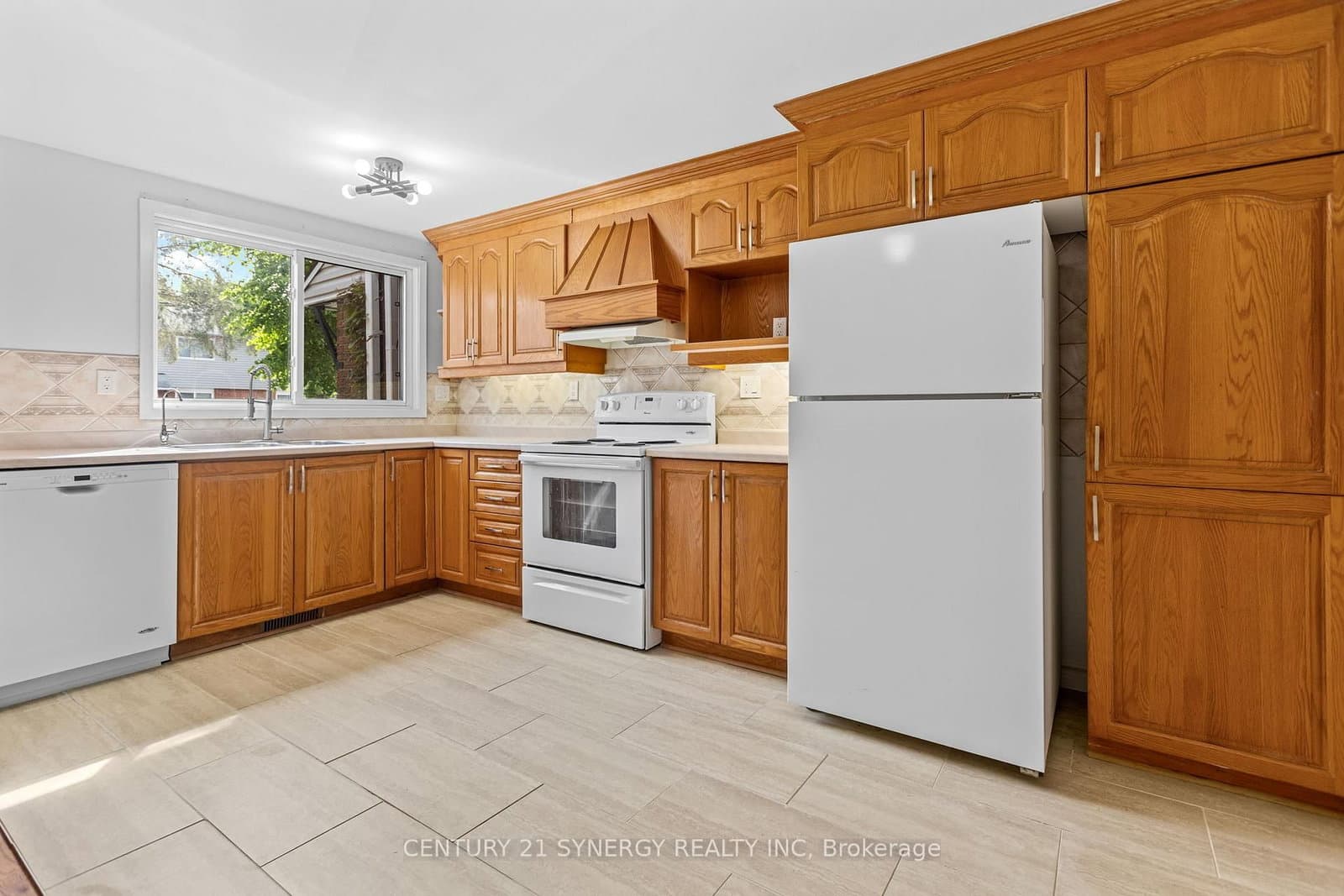 C - 1472 Heatherington Road, Ottawa, ON — photo 8
