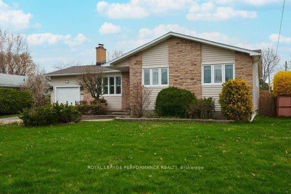 401 Phoenix Crescent, Orleans, ON — photo 2