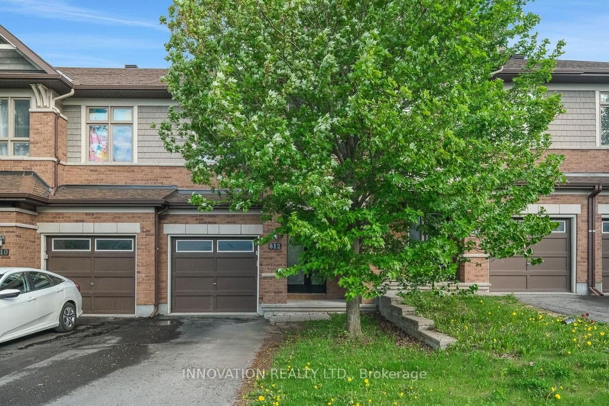 812 FLETCHER Circle, Ottawa, ON — photo 2