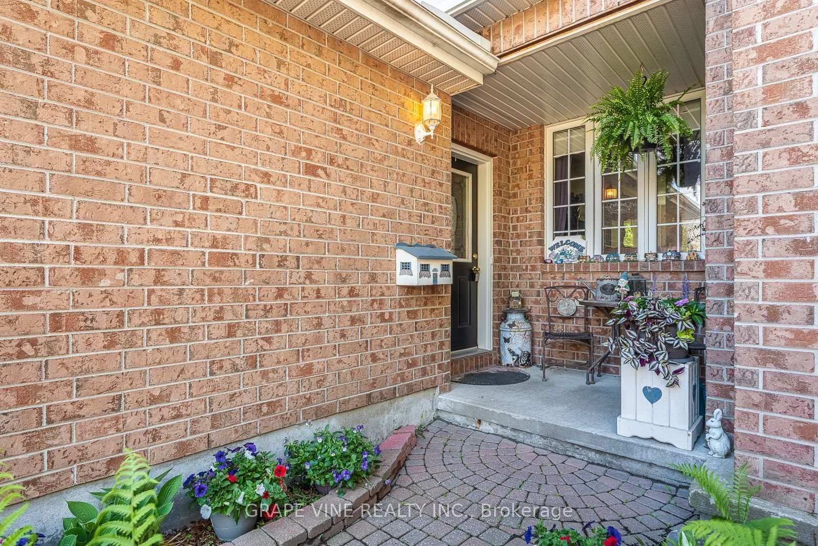 66 Daventry Crescent, Ottawa, ON — photo 3