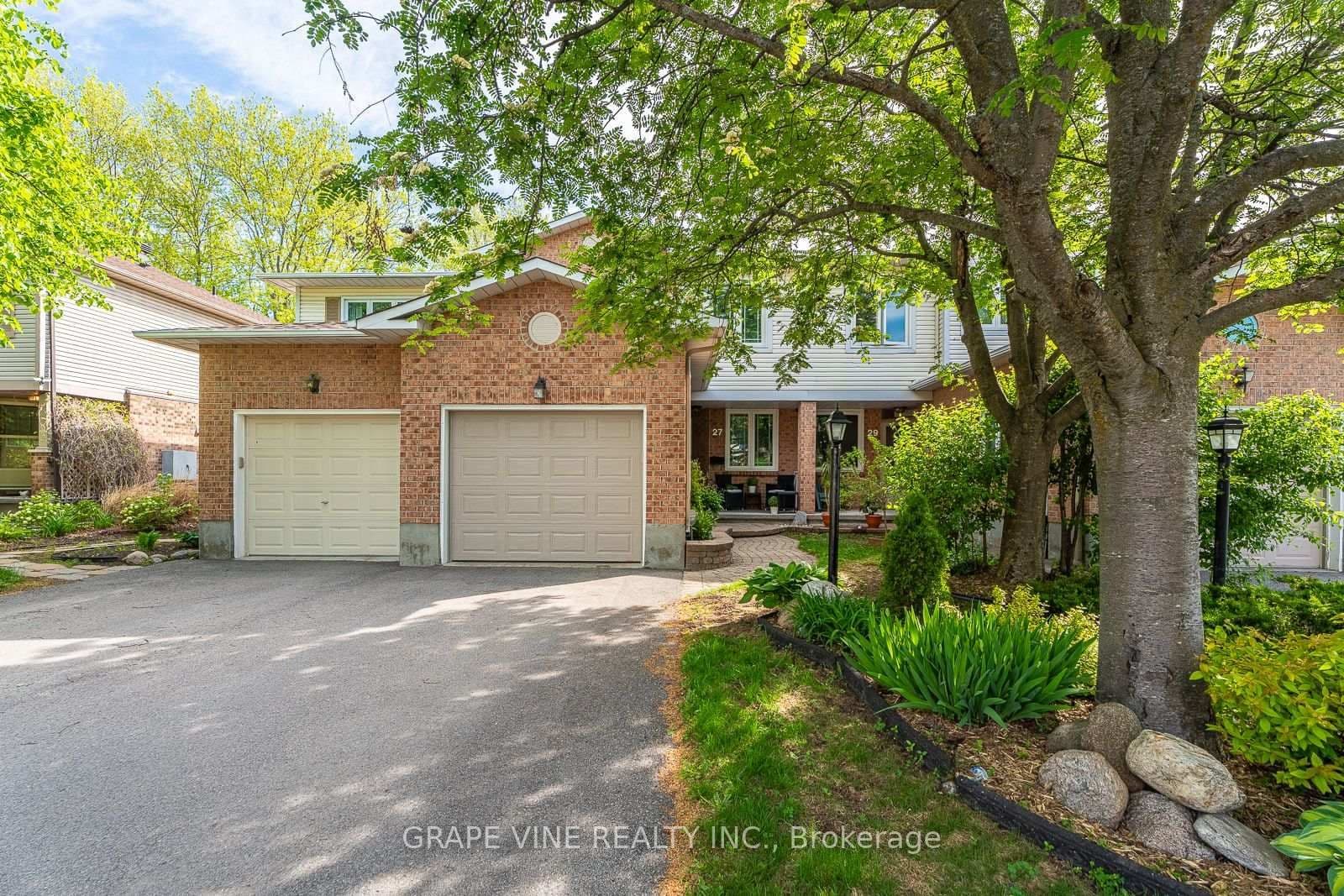 27 Ravenscroft Court, Stittsville, ON