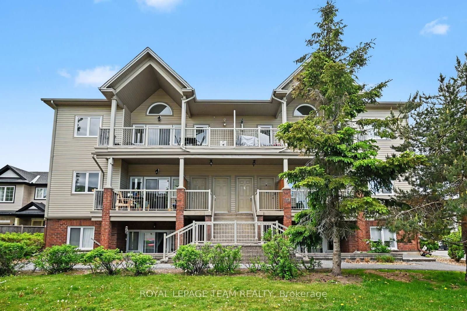 K - 251 CRESTWAY Drive, Ottawa, ON — photo 2