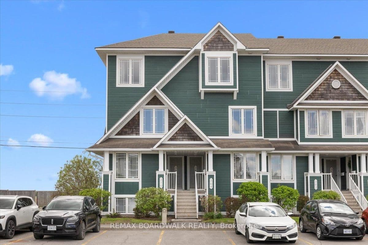 366 CROWNRIDGE Drive, Kanata, ON