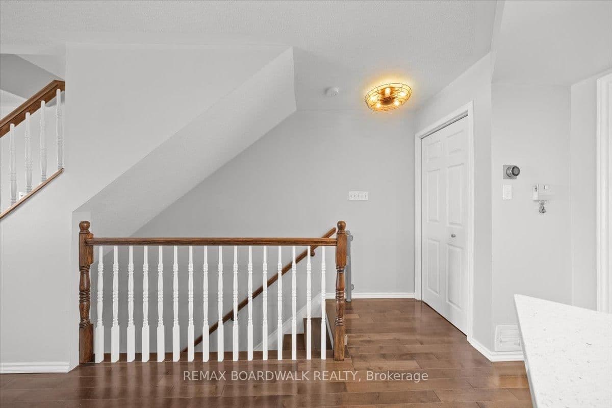 366 CROWNRIDGE Drive, Kanata, ON — photo 3