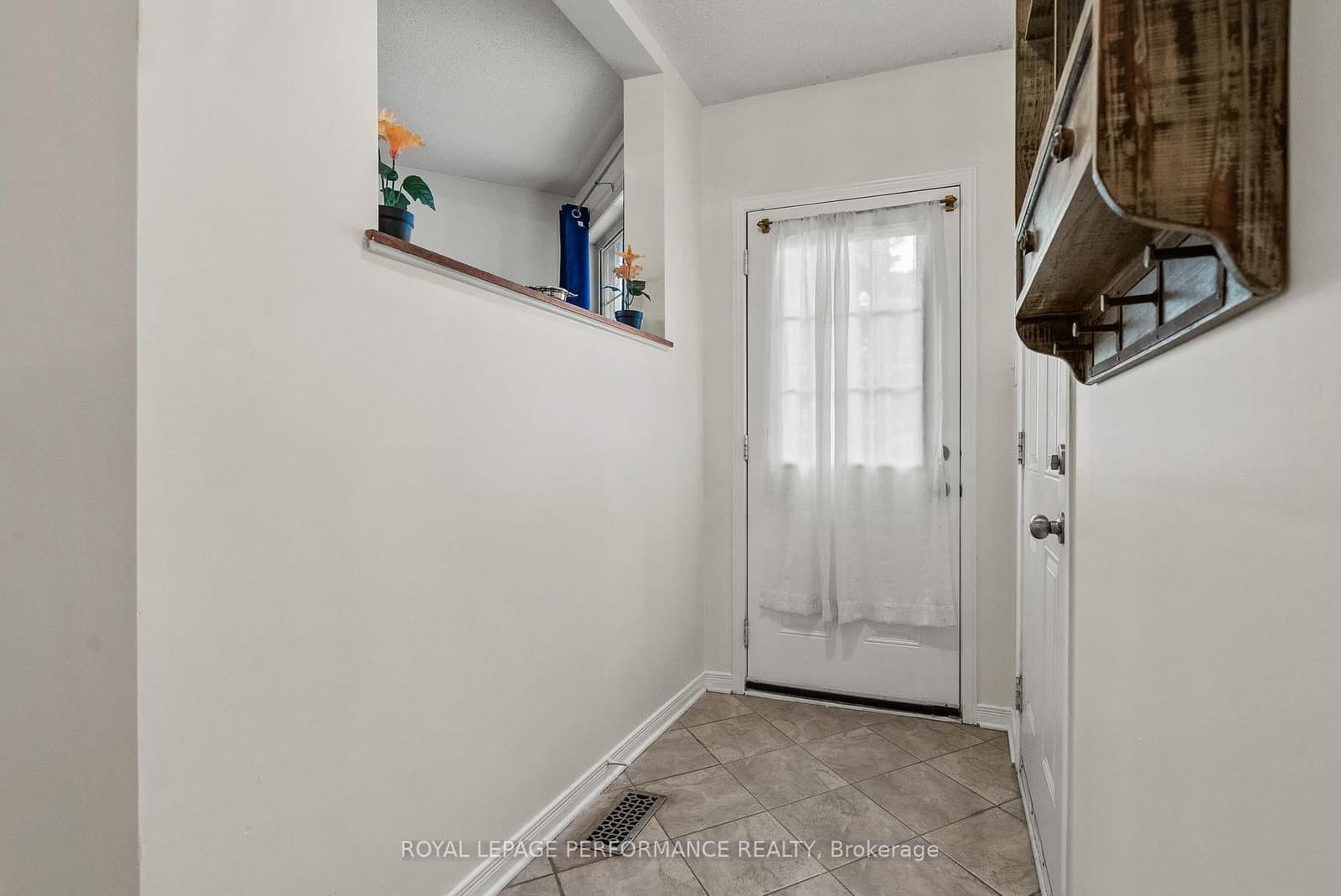 1071 Brasseur Crescent, Ottawa, ON — photo 3