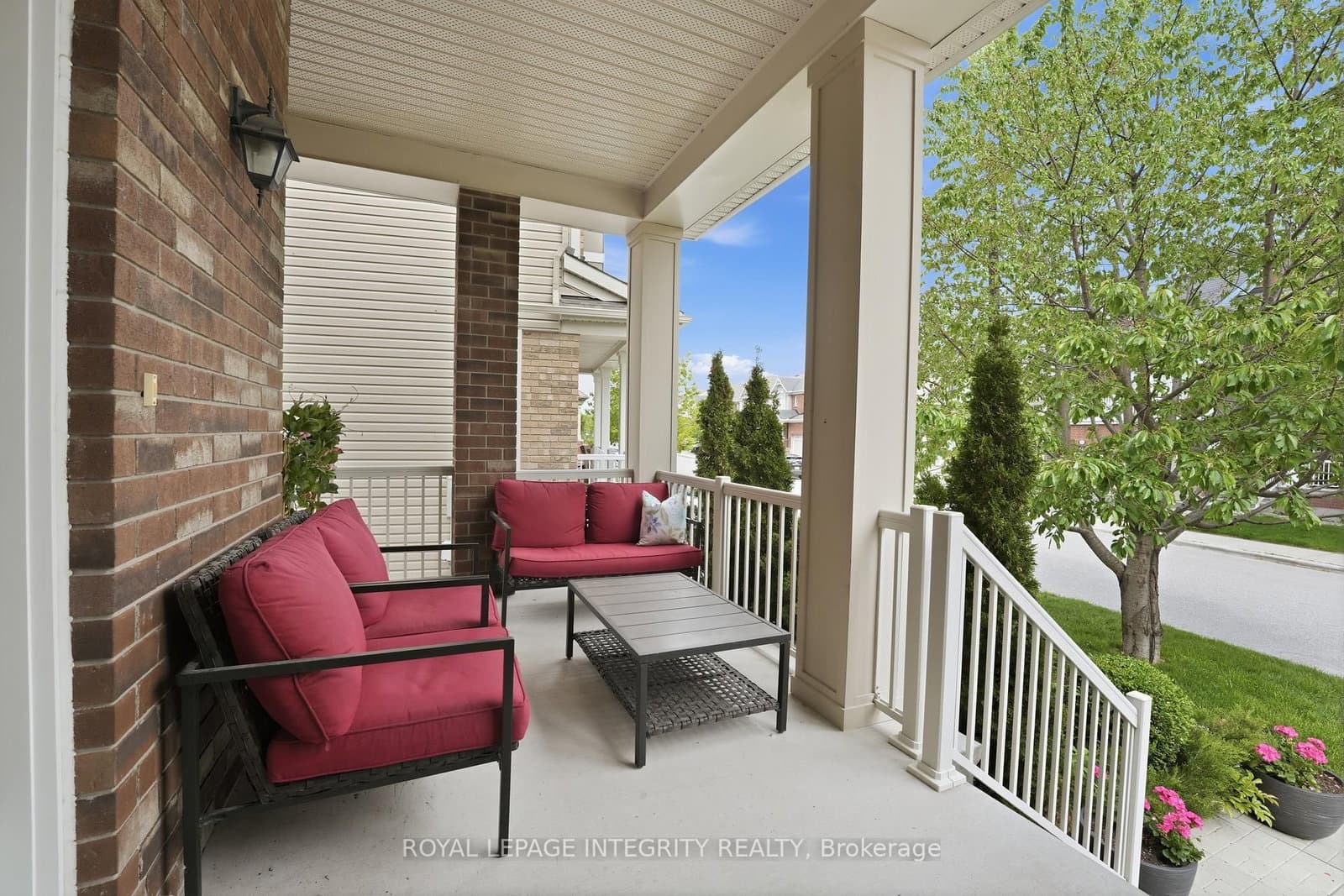 102 Lily Pond Street, Kanata, ON — photo 3
