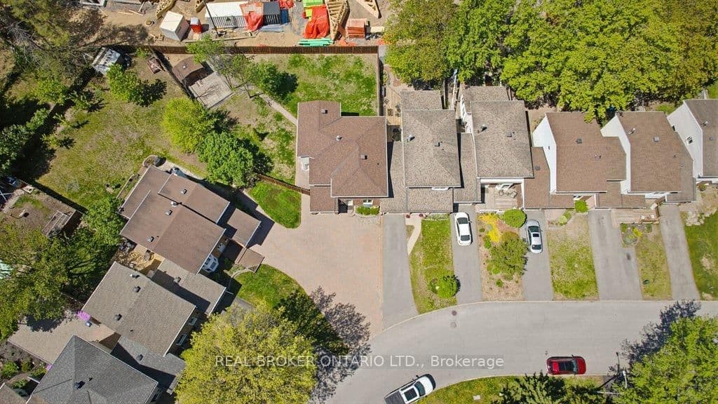 13 Beddoe Lane, Ottawa, ON — photo 3