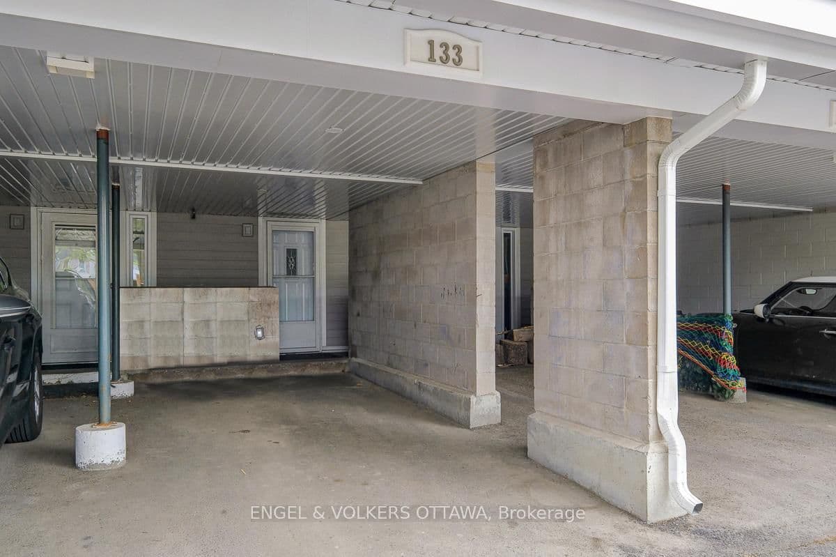 133 - 3445 Uplands Drive, Ottawa, ON — photo 2