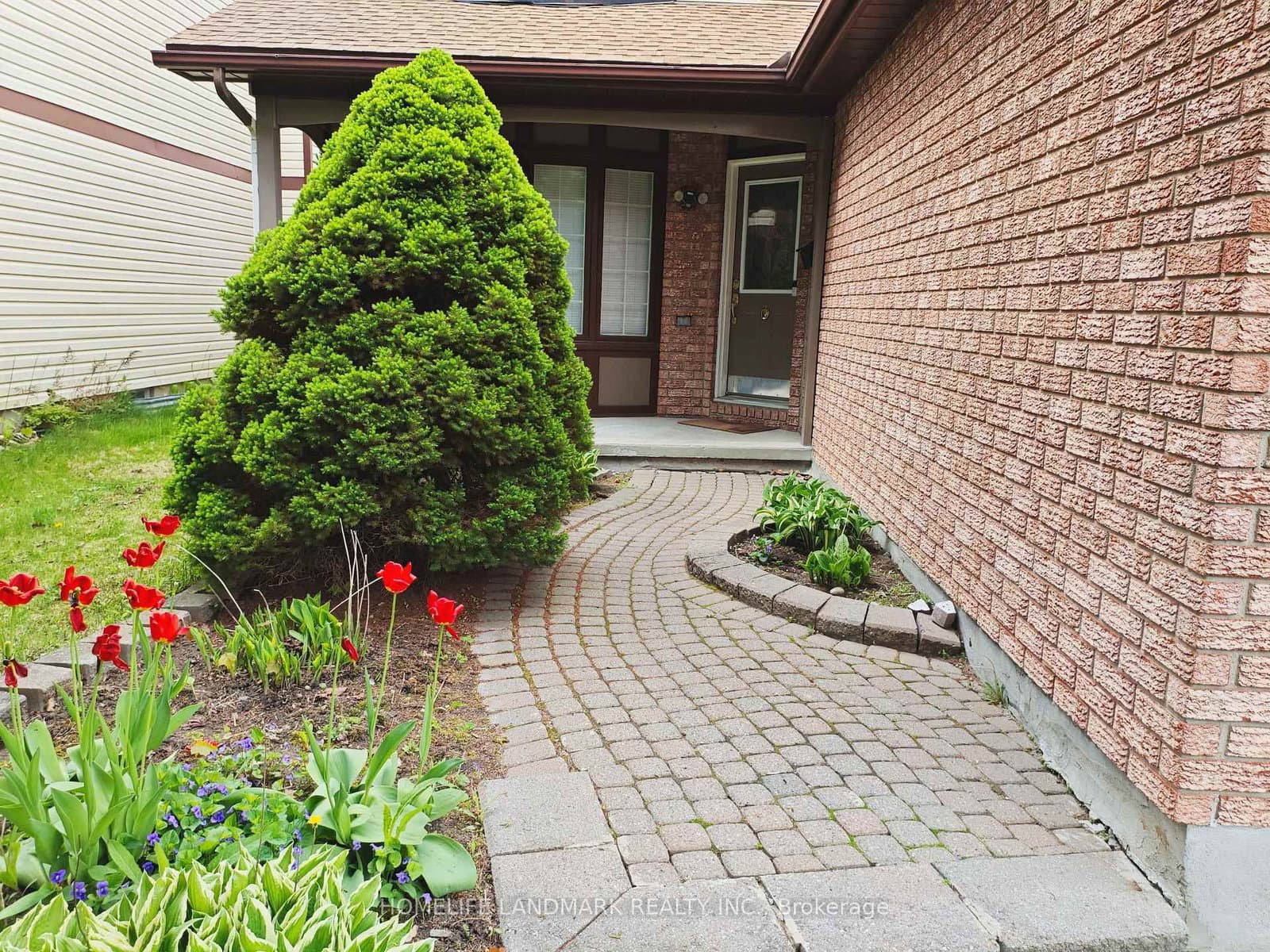 8 Opal Lane, Barrhaven, ON — photo 2