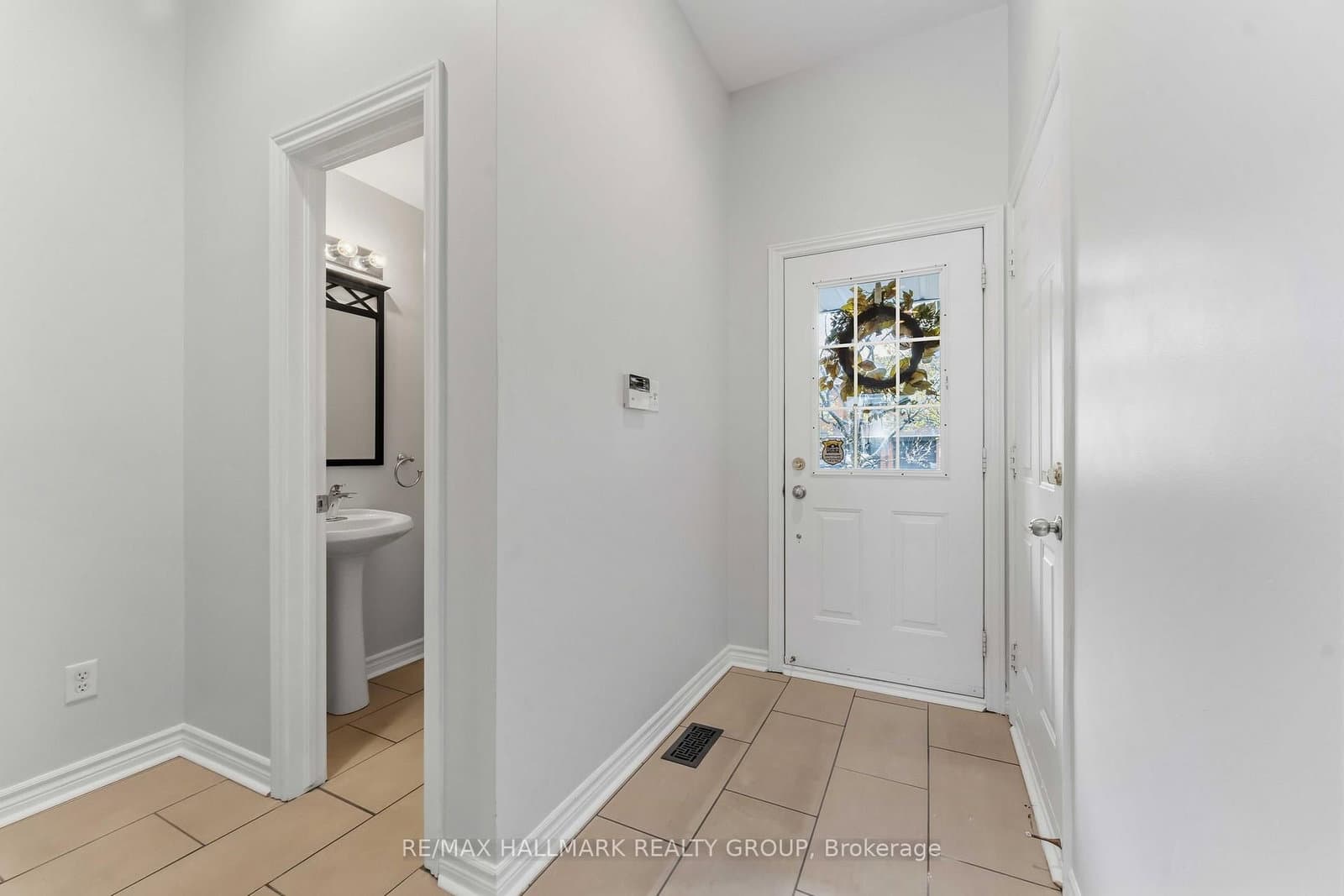 2087 Hiboux Street, Ottawa, ON — photo 2