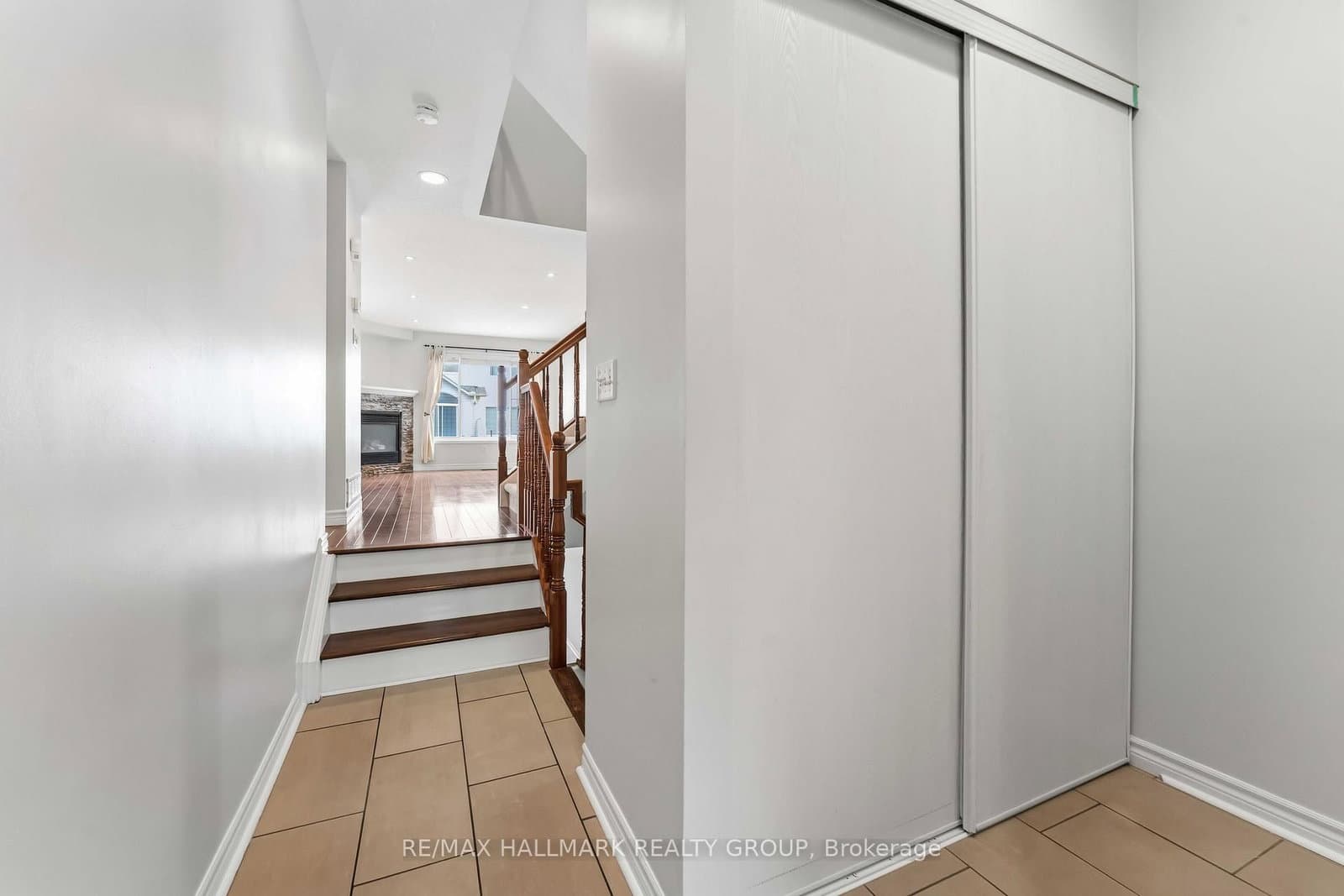 2087 Hiboux Street, Ottawa, ON — photo 3