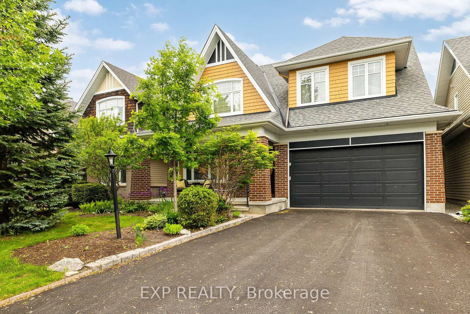 36 Oakbriar Crescent, Ottawa, ON — photo 2