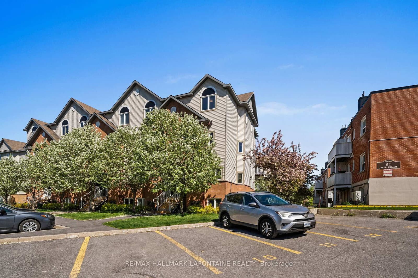 343 - 49 Jardin Private, Ottawa, ON — photo 2