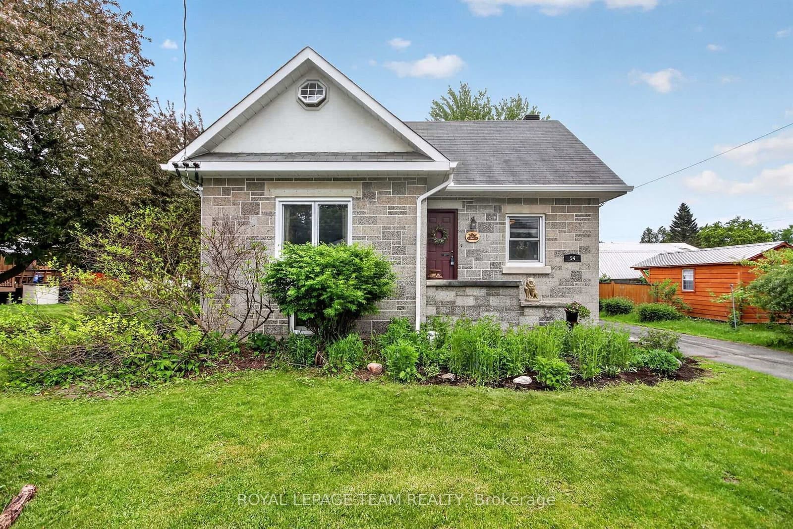 94 Strachan Street, Richmond, ON — photo 3