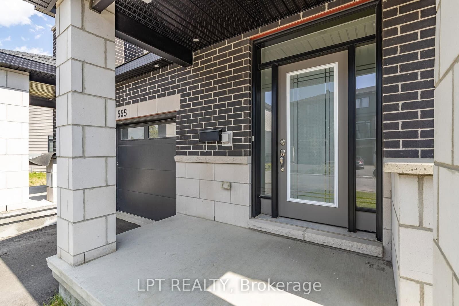 557 Tahoe Heights, Ottawa, ON — photo 3