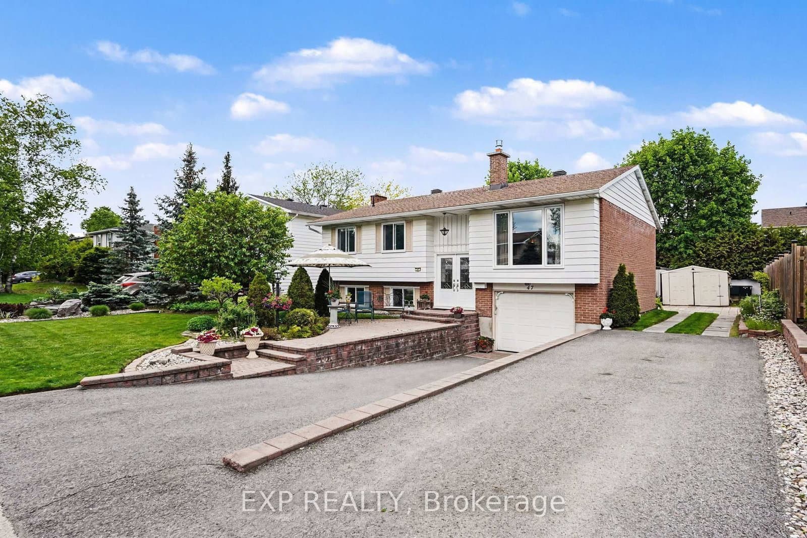 47 Langholm Crescent, Ottawa, ON — photo 2