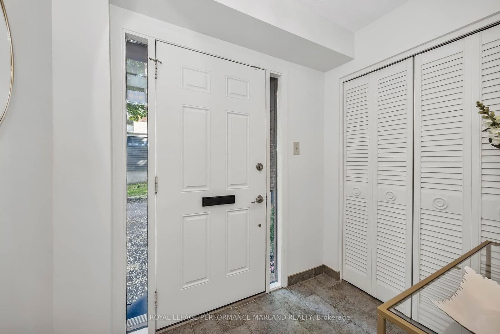 31 Aylen Avenue, Ottawa, ON — photo 3