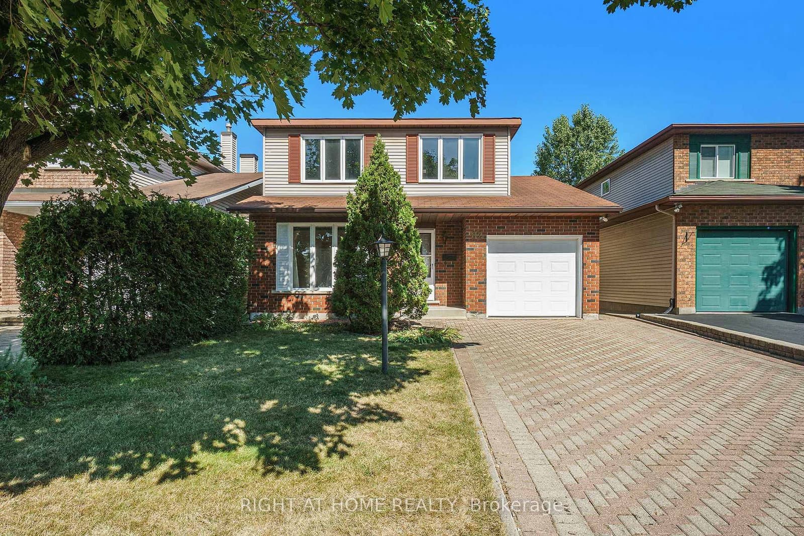 82 Nestow Drive, Ottawa, ON