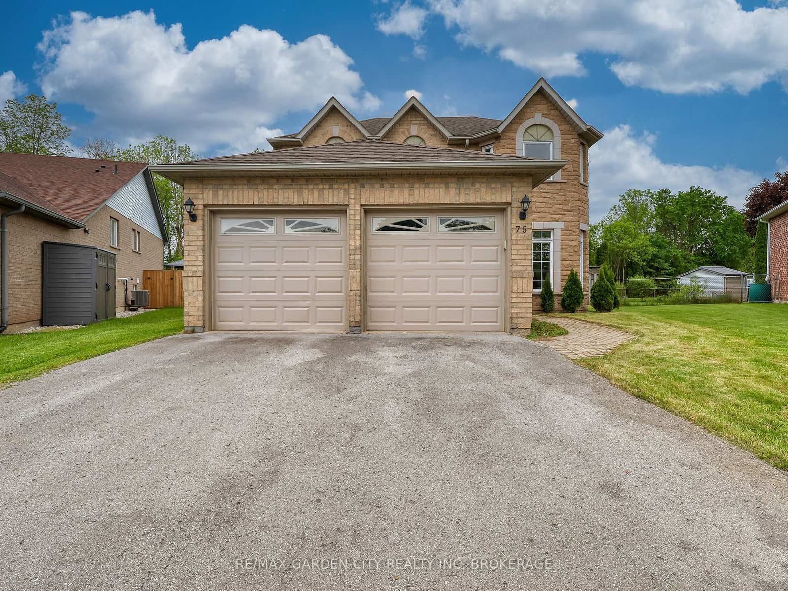 75 Jackson Court, Welland, ON — photo 3