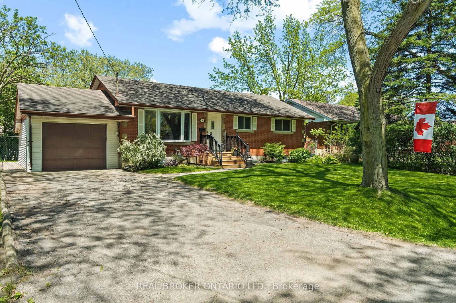 8 Goldsmith Avenue, St. Catharines, ON