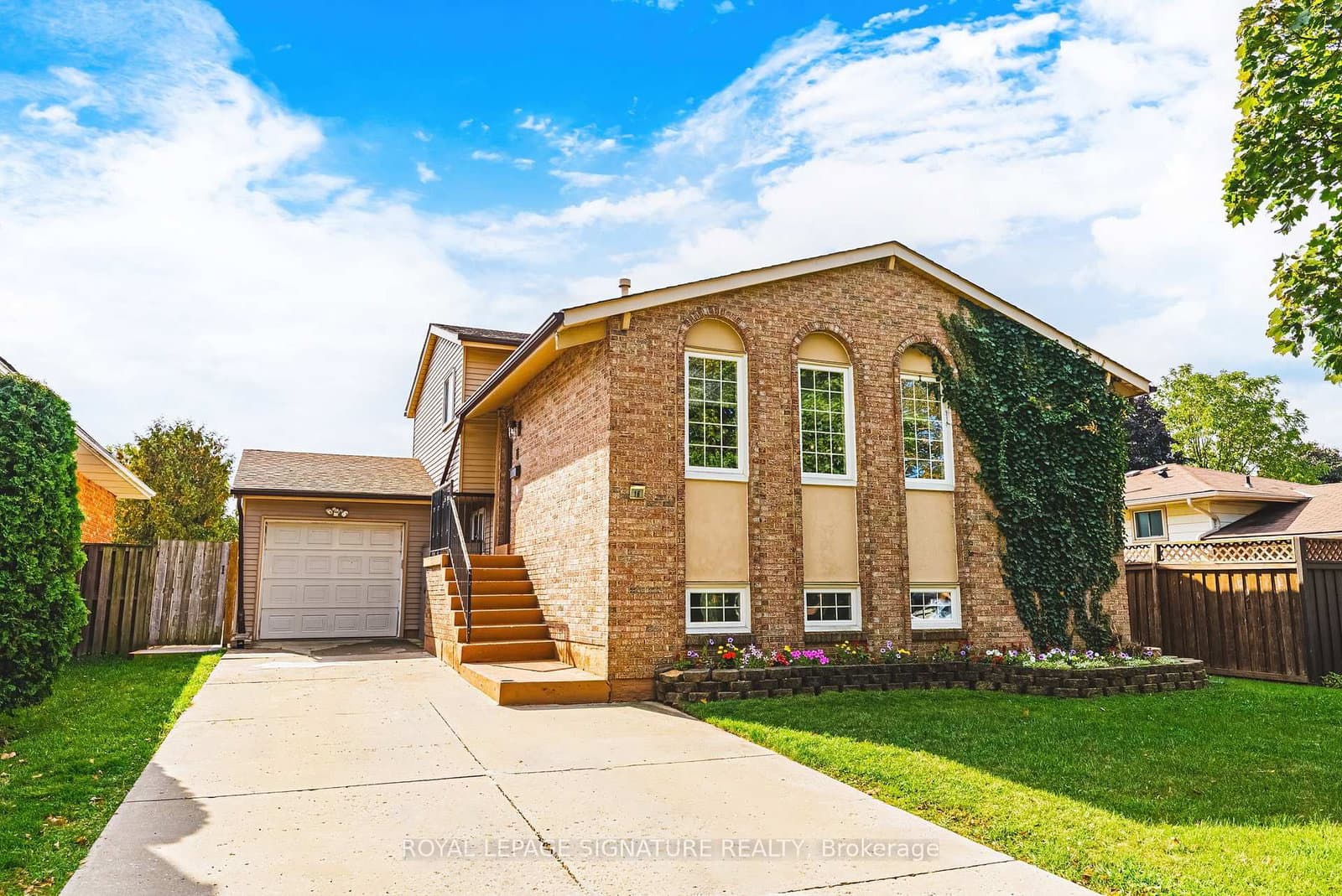 16 Apex Court, Hamilton, ON