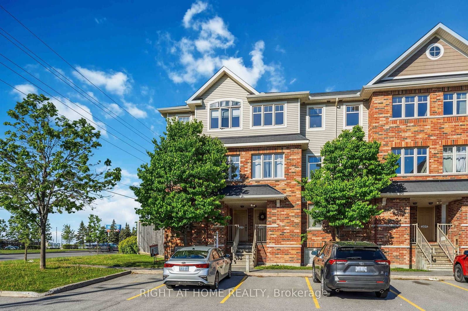 227 Keltie Private, Ottawa, ON — photo 2