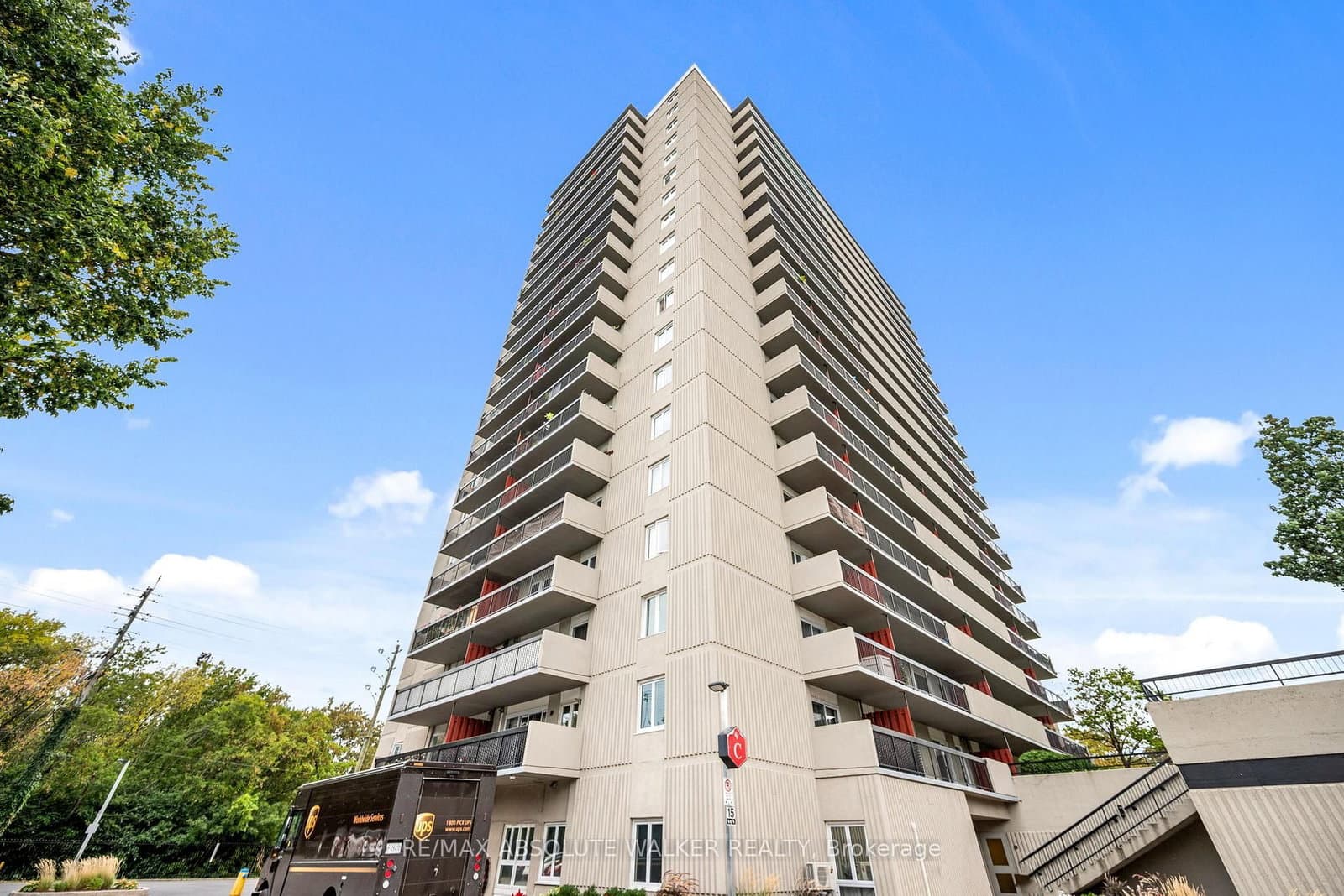 1604 - 158C MCARTHUR Avenue, Ottawa, ON