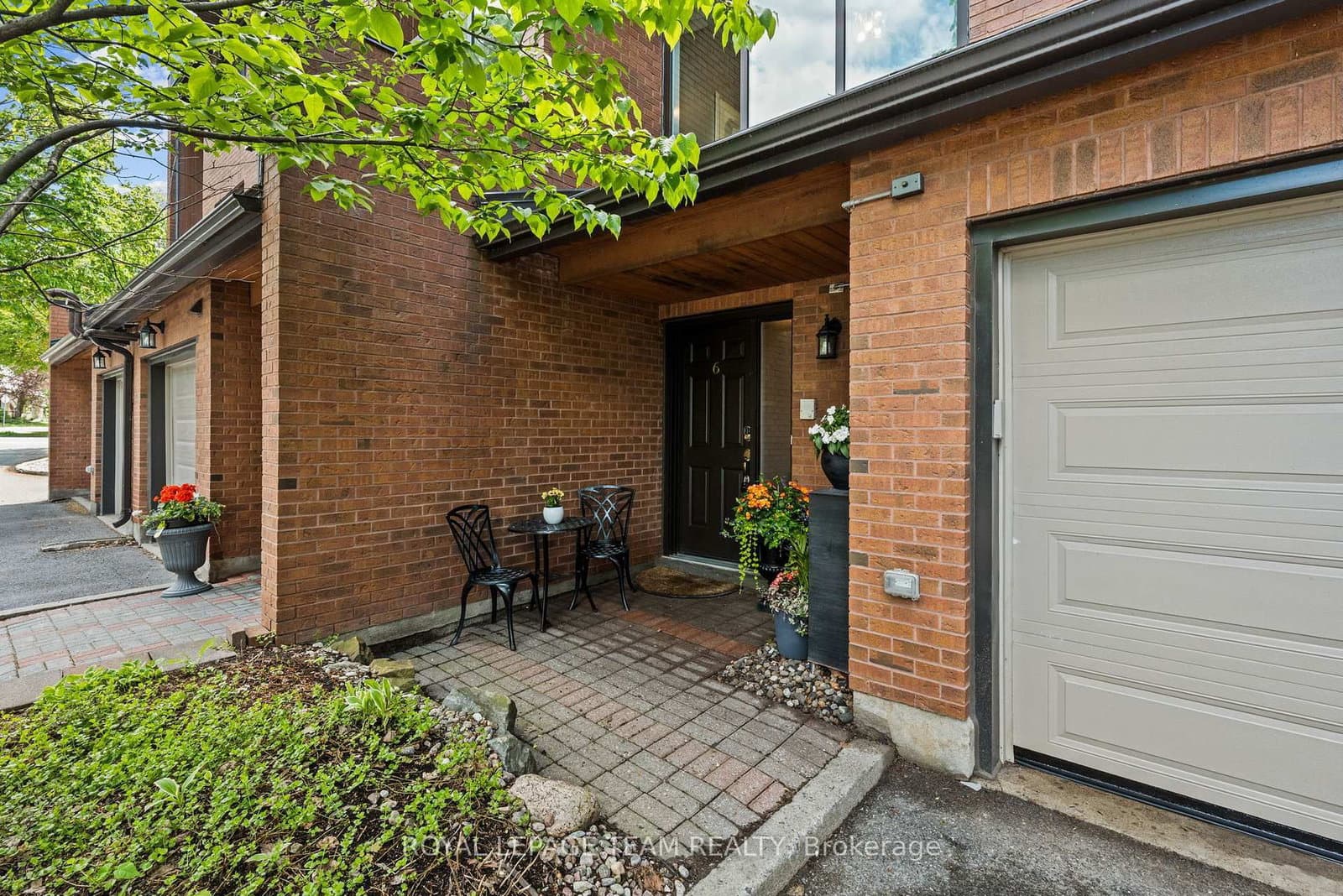 6 - 625 Richmond Road, Ottawa, ON — photo 2